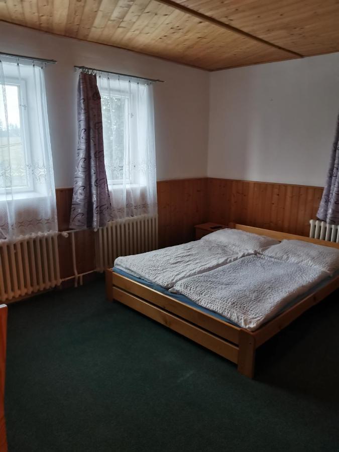 Penzion U Hrocha Lučany nad Nisou Exteriör bild